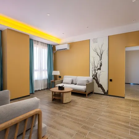 Aili Sea View Hotel (Haikou arcade-house old street)