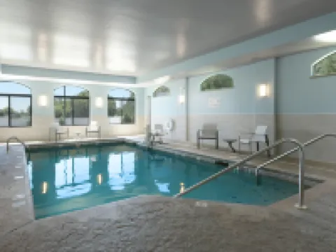 ホリデイ イン エクスプレス & スイーツ ウィリアムズタウン - グラスボロ by IHG グロスターのホテル