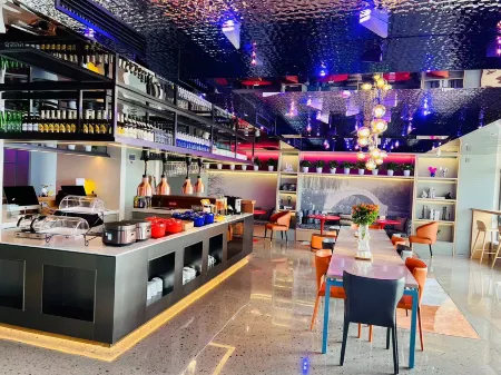 CityNote Hotel (Shijiazhuang Zhongye Shengshi Square Grand Theater Store) Отели рядом с достопримечательностью «Hebei Vocational and Technical College of Chemical Engineering and Medicine»