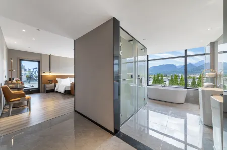 Dujiangyan Yuandong Yaju Hotel (panda valley Store) Отели рядом со станцией Liduigongyuan Railway Station