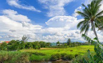 Gio Chieu Homestay - Riverside & Swimming pool