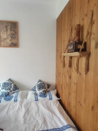 ongxiu Lekaiyuan Fishing Hall Homestay Отели рядом с достопримечательностью «Yunju (Cloud Home) Mountain»