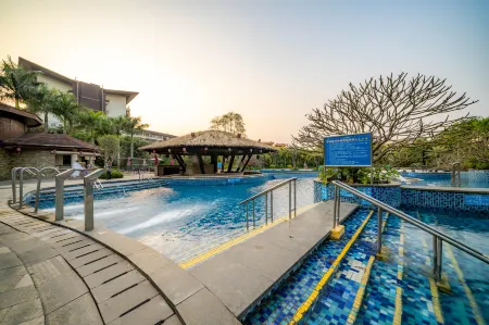 Four Seasons Отели в г. Тайшань