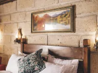 Tale Cave Inn Hotels near Wish Hill