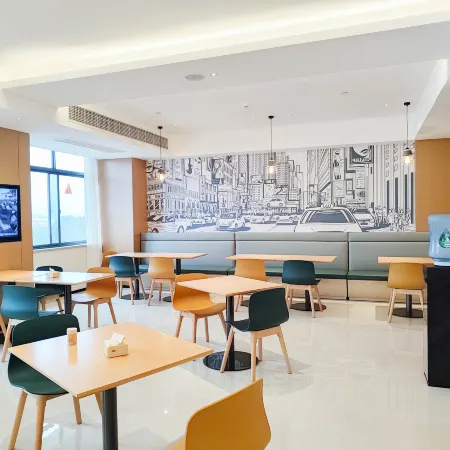 City Comfort Inn Hotel (Hechi Huanjiang Qiche Zongzhan)