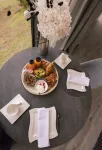 Omana Hotels in Уаихеке