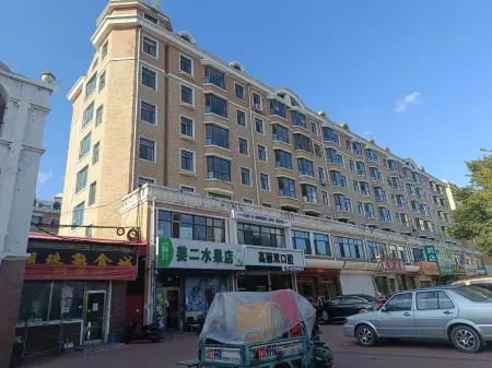 Baoqing Orange Family Homestay Отели в г. Баоцин