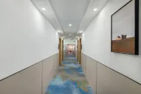 Xinzhi Future Hotel (Tongren Tourist Bus Station Tongren High-speed Railway Station)