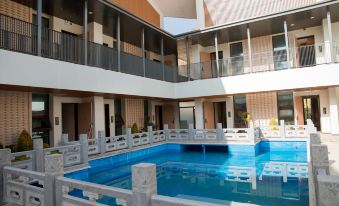 Yunju Lushanli Hot Spring Resort