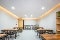 Guang'an Huameixi Hotel(Qianfeng District Sports Center) Hotels in Guang'an