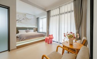 Floral Hotel·Shiguang'an Love · Hotel  (Qinghuiyuan Branch, Daliang Zhonglou Subway Station)
