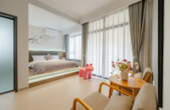 花築·拾光岸戀民宿（大良鐘樓地鐵站清暉園店） 佛山酒店