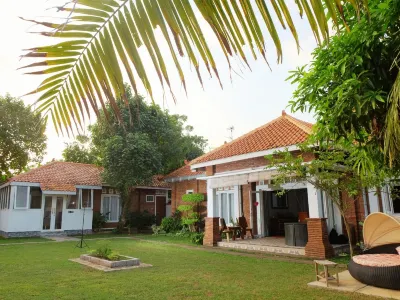 Shoreside by Cocotel Hotel dekat Febriana HomeMade