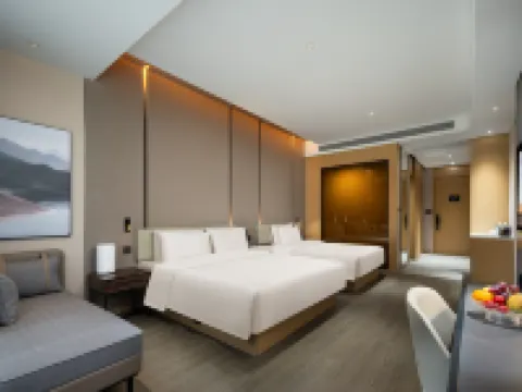Atour Hotel Yining County Guangrenjun Gulca otelleri