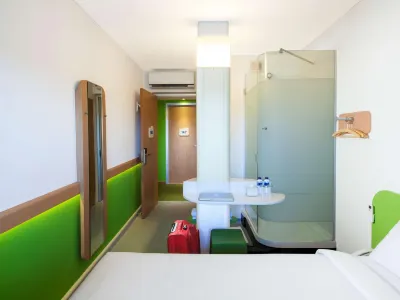 Cordia Hotel Makassar Airport Hotel dekat Alun Alun Maros