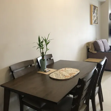 Uptown Parksuites BGC