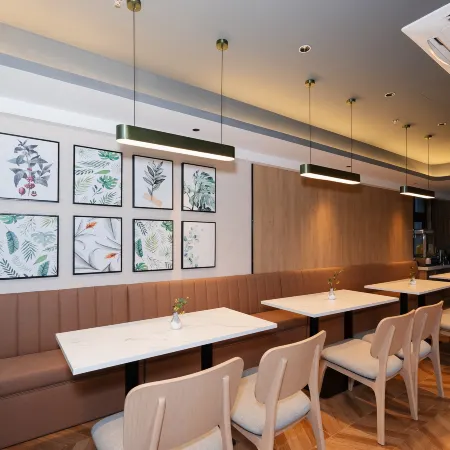 Pero Hotel (Yancheng High-speed Railway Station Shuijie)