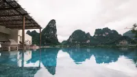 SANHO HOTEL - สระว่ายน้ำแบบอินฟินิตี้