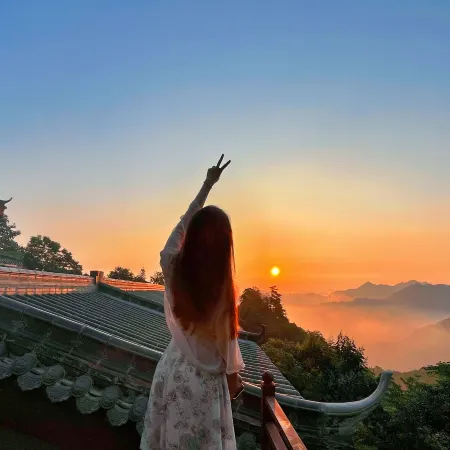 Liangjia Courtyard Отели рядом с достопримечательностью «Langmei Temple»