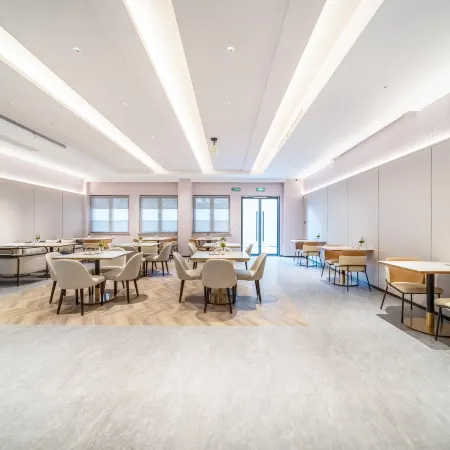 Homeinn Plus Hotel (Jinhua Lanxi Ancient City Railway Station)