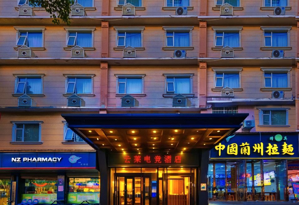 hotel overview picture