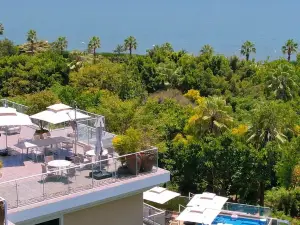 Seaside Seclusive Mansion