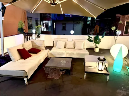 ChenDong  Homestay Отели рядом с достопримечательностью «Nanxun Building»