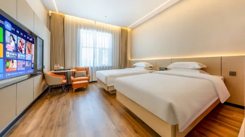 Golmud Fengjin Hotel (Salt Lake Plaza) in Golmud