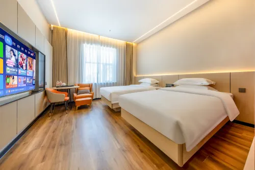 Golmud Fengjin Hotel (Salt Lake Plaza)