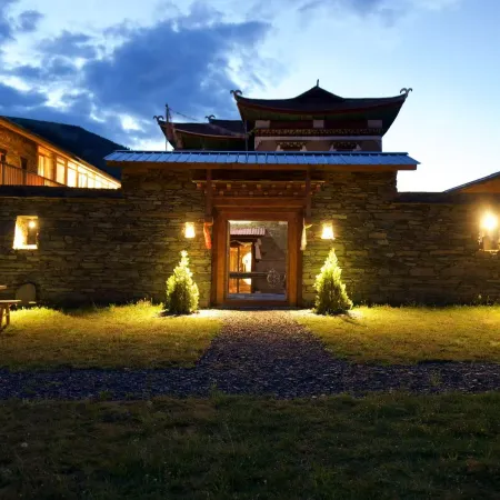 Mu Lang 1993 Hidden World Hotel
