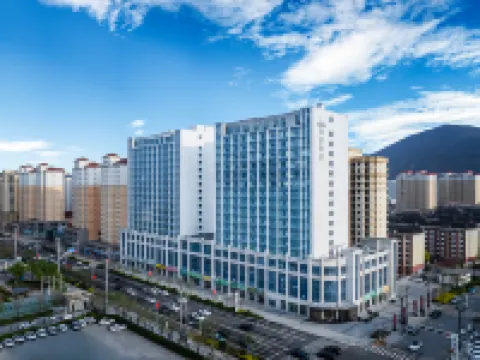 Liyi Hotel (Minhe County Government Center Branch) فنادق في مين خه