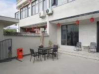 Yuyue Homestay (Tiantai Mountain Scenic Spot Guoqing Temple Scenic Spot) - balcony