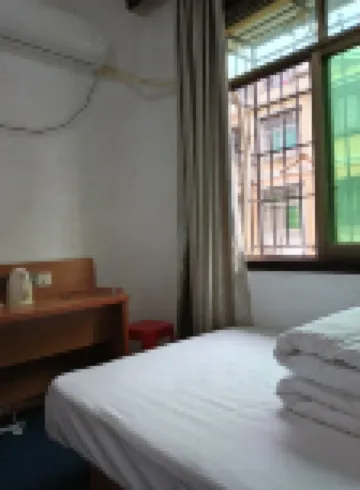 Changsha Yunqing Inn