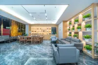 Binjiang Peninsula Hotel (Yili Yining International Airport)