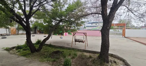 Xinyue Mountain View Courtyard