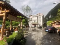 Laogengjia Homestay - parking