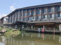 Aurora Wenquan Vacation Boutique Stay (Wentang Ancient Well Spring Street) - วิวภูเขา