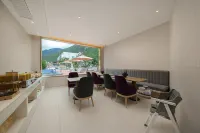 雪麓隱世私湯莊園（九寨千古情景區店） - 無邊際泳池