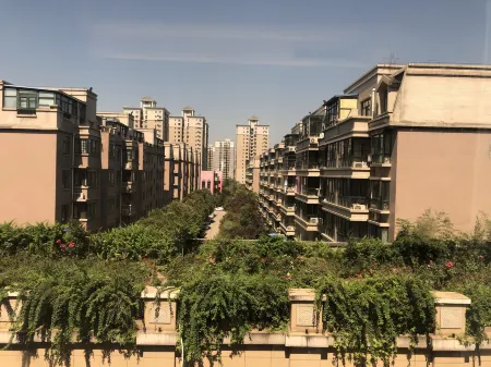 Ease Hotel (Xi'an Chang'an Square North Road) Отели рядом с достопримечательностью «Qingliangshan Forest Park»