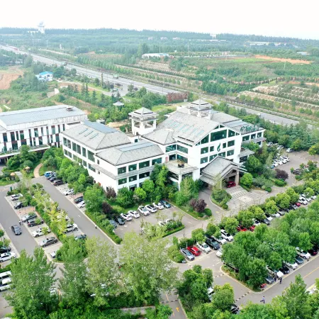 Fengxiang hot spring Hotel