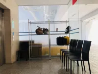 JH Hotel - موقف سيارات