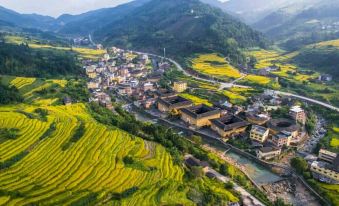 Yongding Tulou Mantianxing Inn
