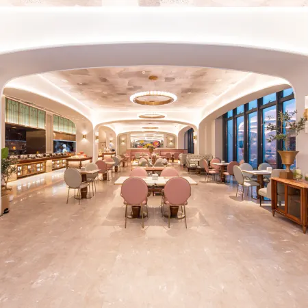 Mercure Hotel Xinyangdong Railway Station
