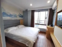 100 Inn Liangpin Hotel (Shanghai Chedun Film City) Hotels near 3D Magic World Tour in China