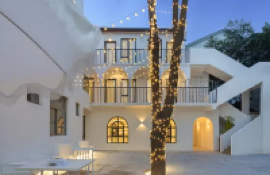 禮白美宿（紹興魯迅古里金帝銀泰城） 護城河周辺のホテル