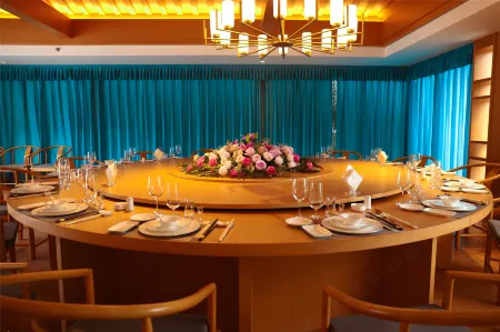 Yirun Hotel Отели рядом с достопримечательностью «Chengdu College of Sichuan Foreign Studies University (Yibin Campus)»