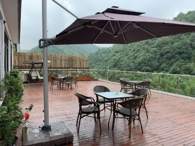 Floral Hotel·Yinlong Hotel (Ningguo Wannan Sichuan Tibet line) Hotels in Ningguo