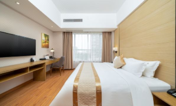 Phoenix Hill Hotel Dongguan (Golf Course Shop)