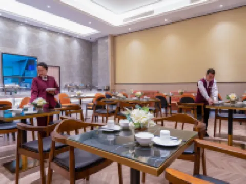 Vienna International Hotel(Binjiang road Road Branch Lipu city) Hotels in Lipu