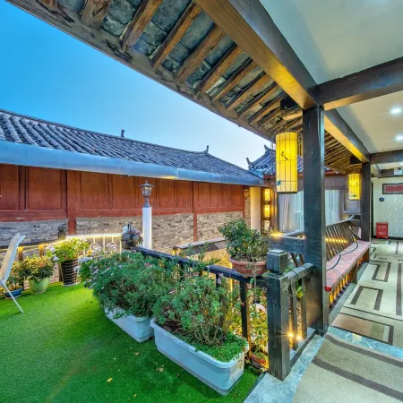 Weaving Sunshine Vacation | Designer Ancient City View Garden Hotel (the Old Town of Lijiang)
